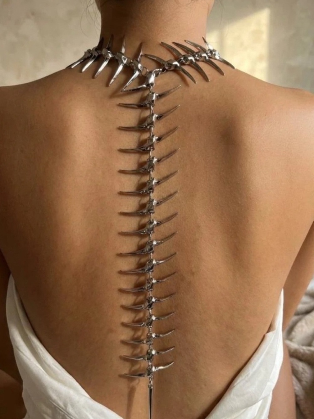 Silver Spine Bones Back Chain Necklace